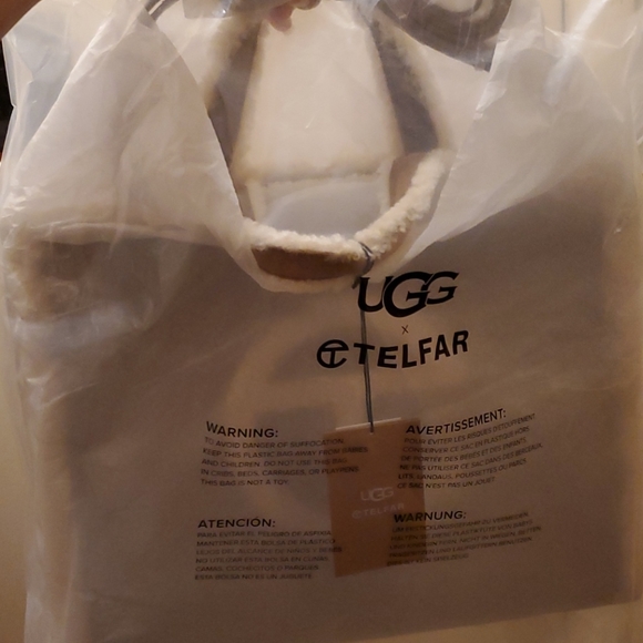 Telfar x UGG Medium Shopping Bag! - Picture 4 of 6